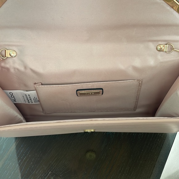 Pink Purse - Picture 2 of 3